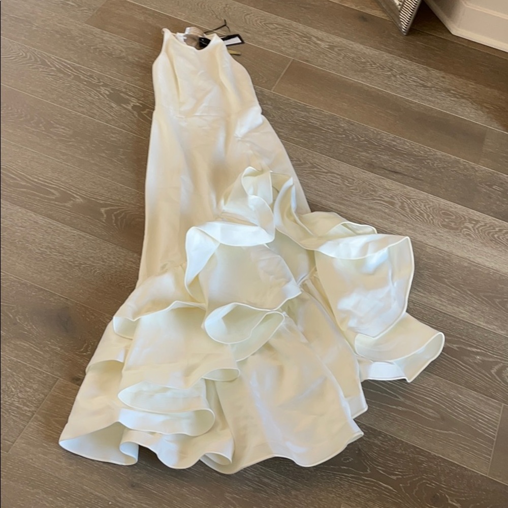 Paros Gown in White
Bronx and Banco
US 4 - Picture 5 of 12